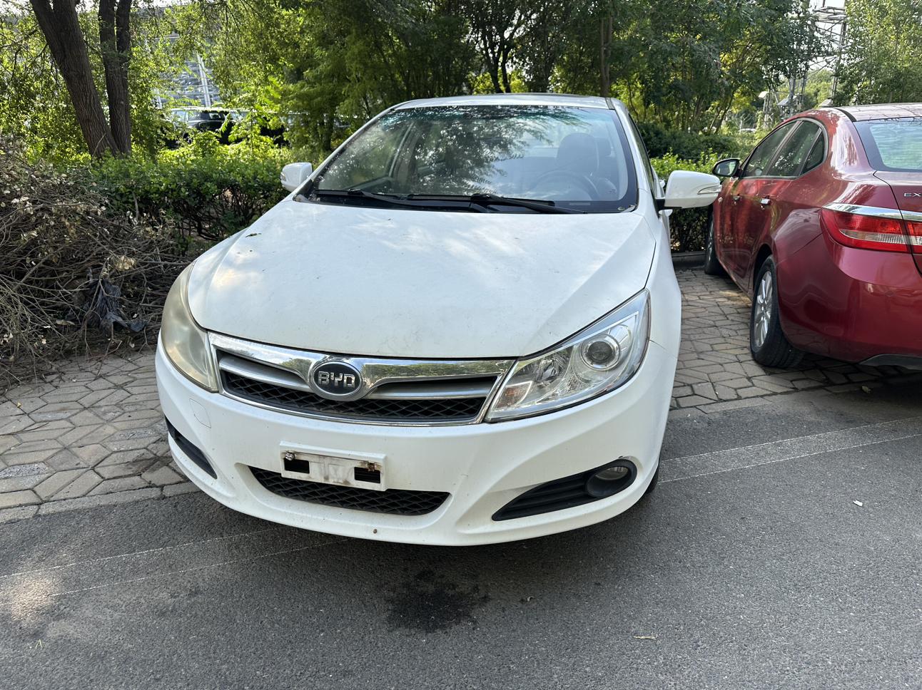 BYD Qin 2012 thumb 9
