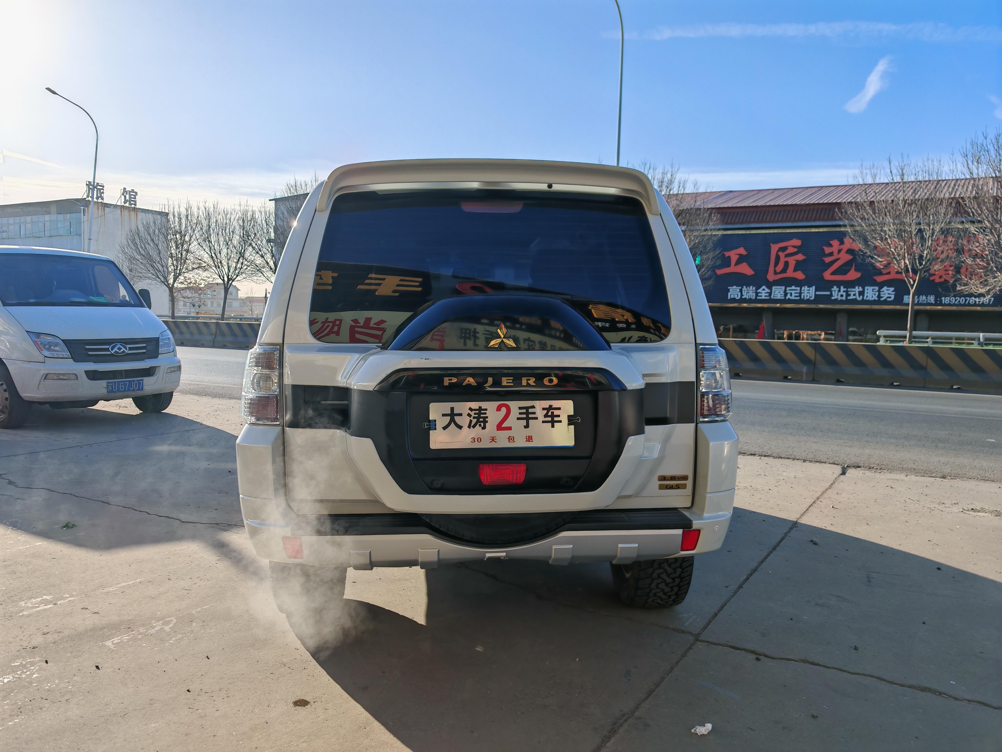 Mitsubishi Pajero 2021 thumb 4