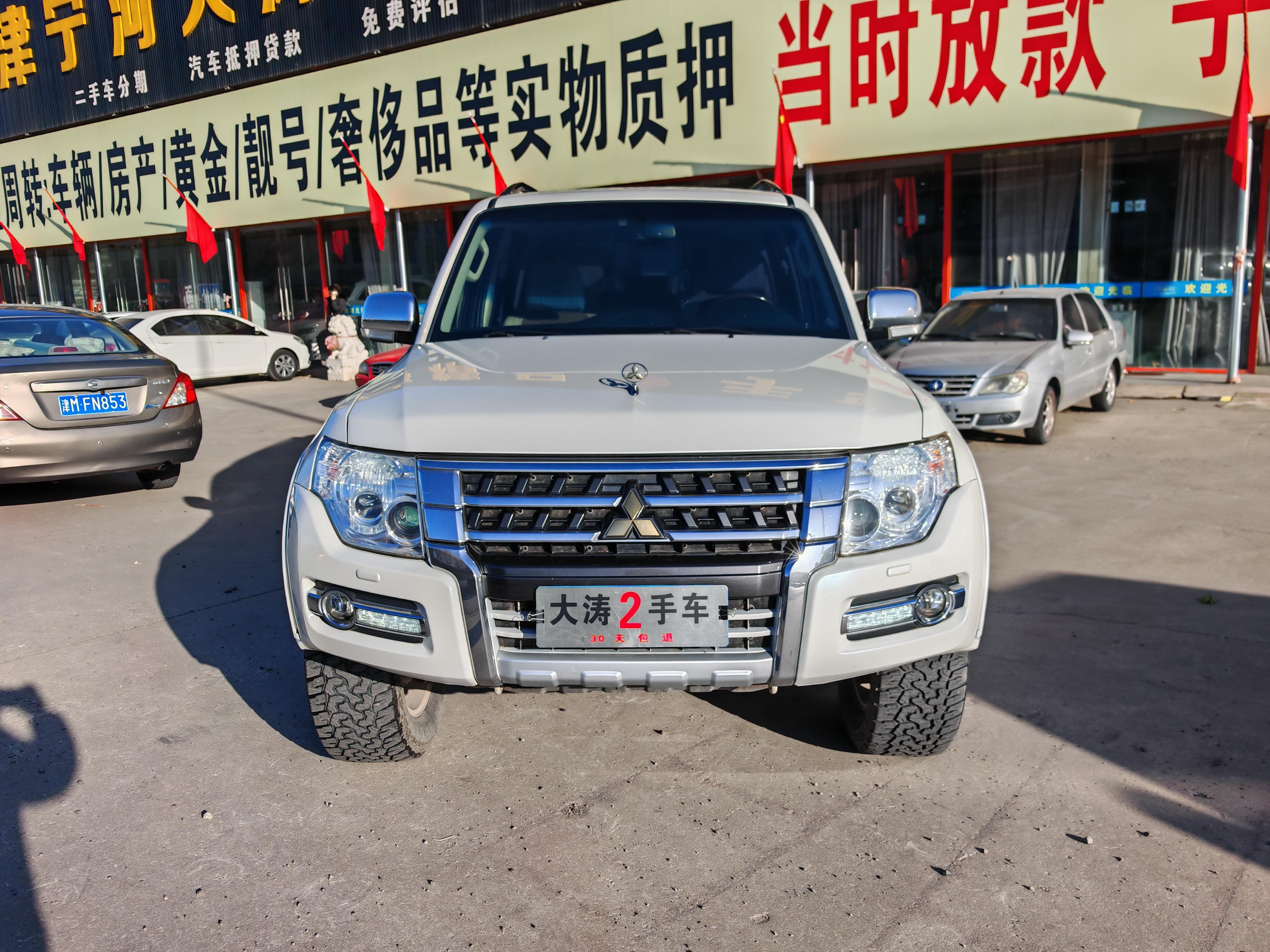 Mitsubishi Pajero 2021 thumb 9