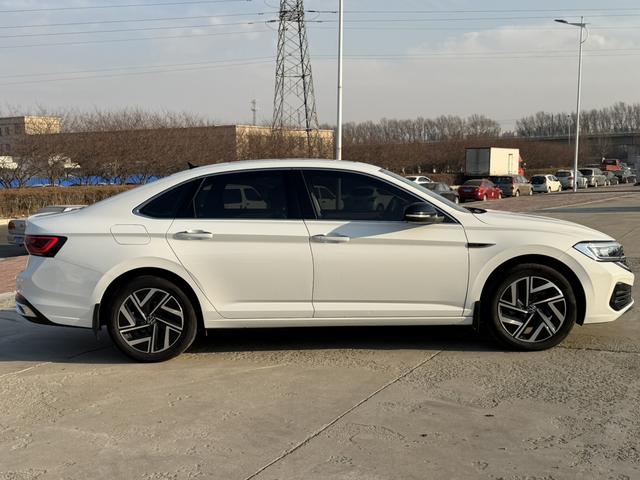 Volkswagen Sagitar 2023 thumb 5