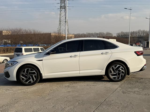 Volkswagen Sagitar 2023 thumb 6