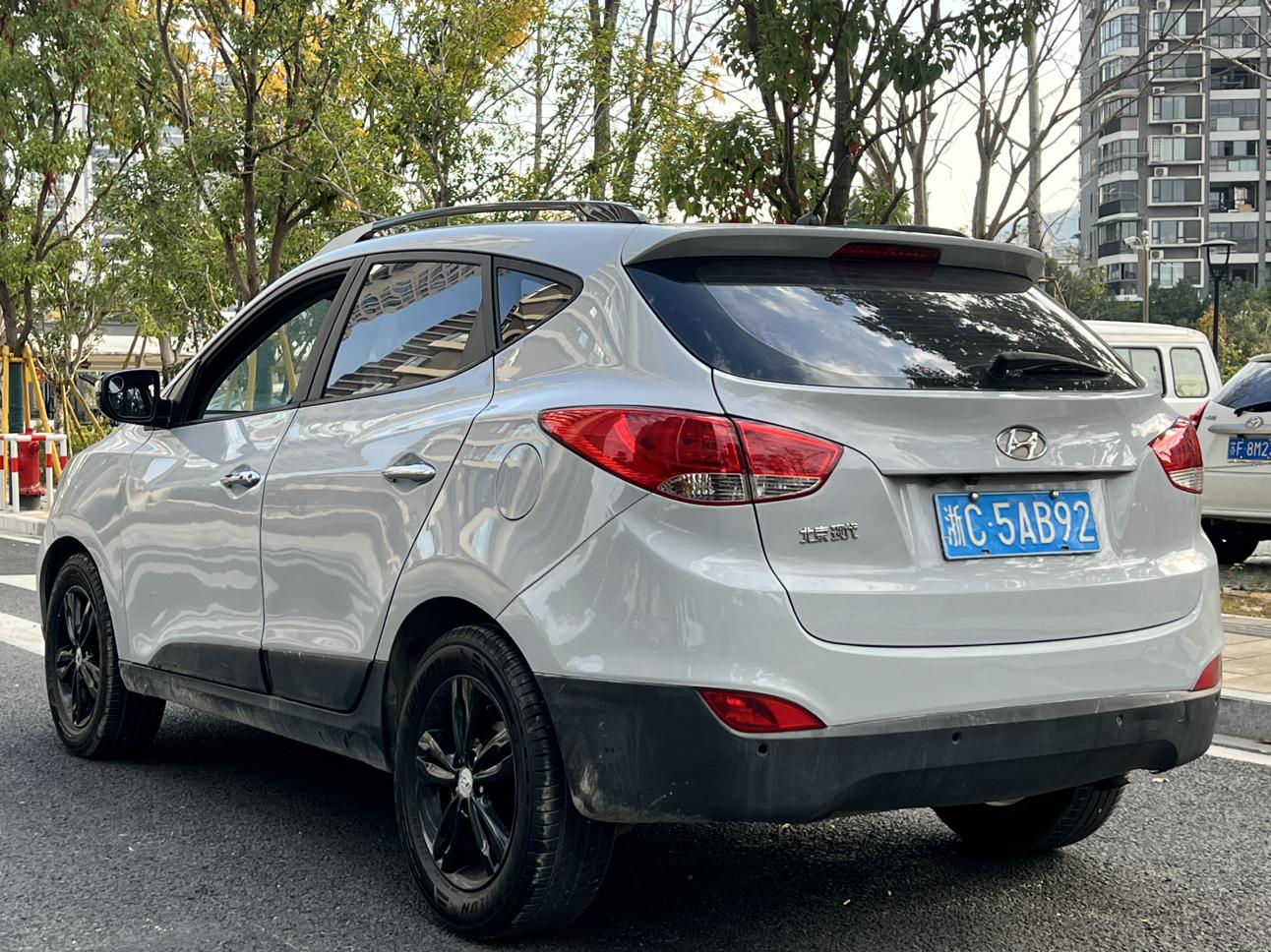 Hyundai ix35 2013 thumb 3