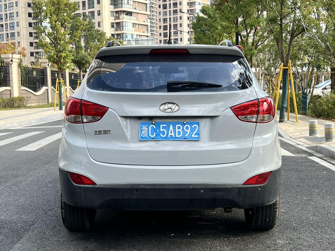 Hyundai ix35 2013 thumb 4