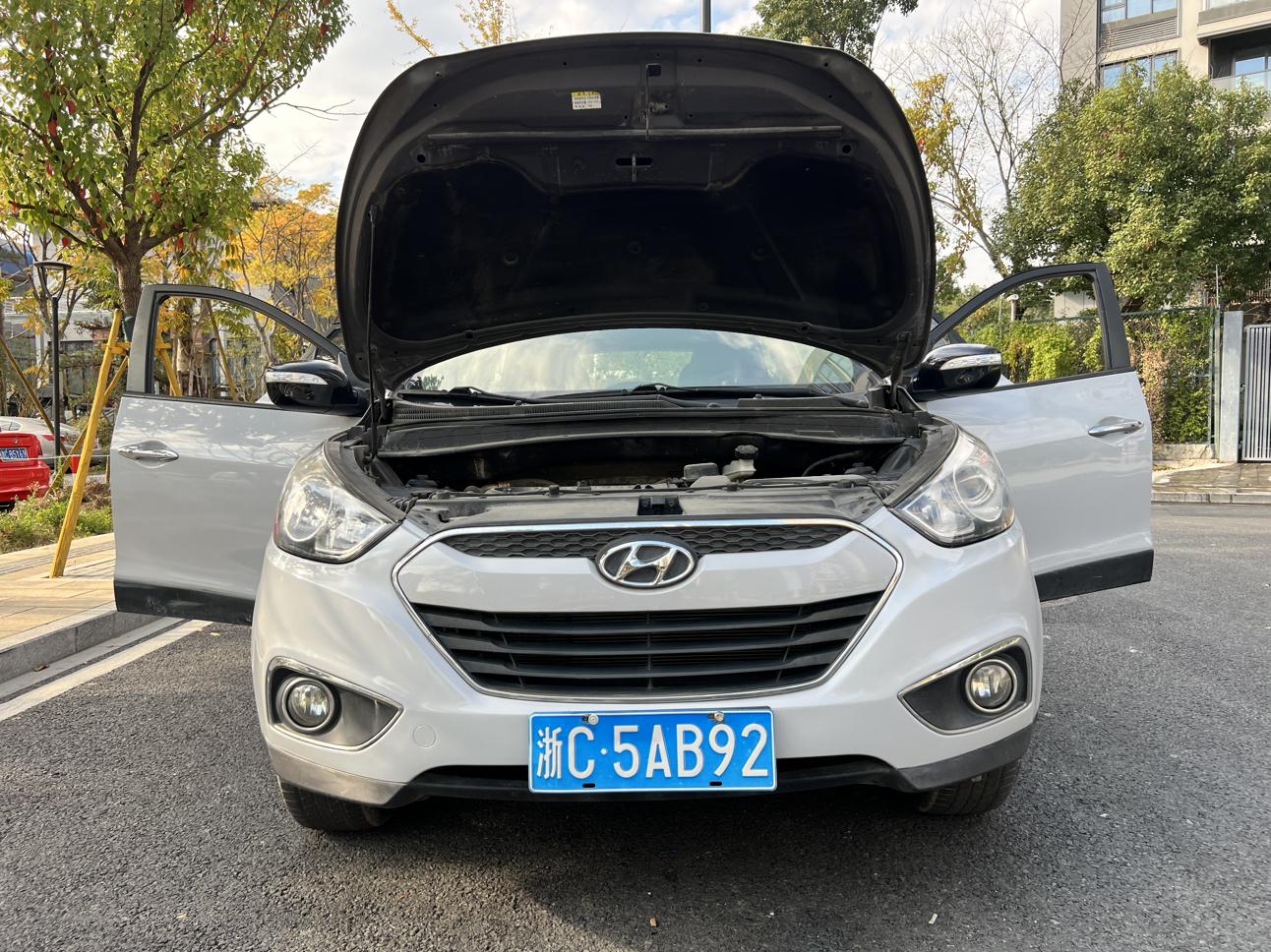 Hyundai ix35 2013 thumb 9