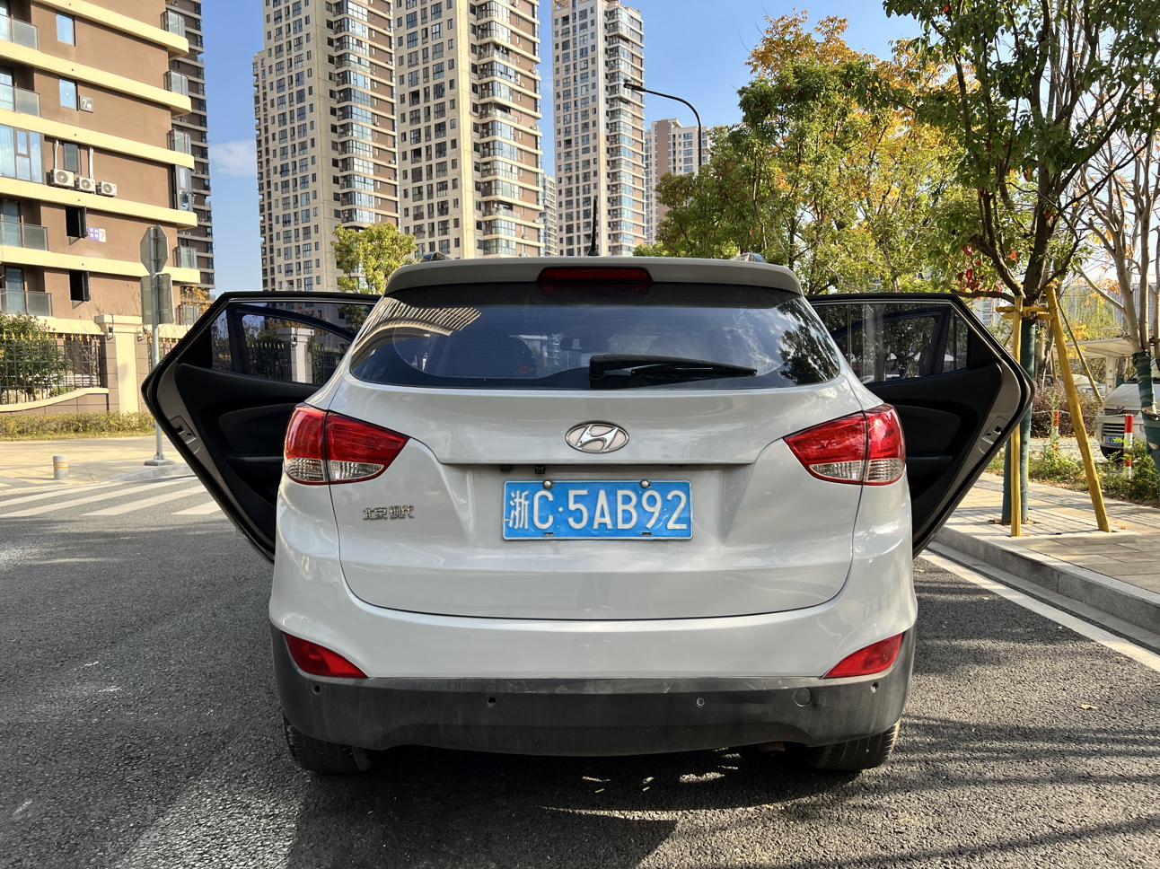 Hyundai ix35 2013 thumb 10
