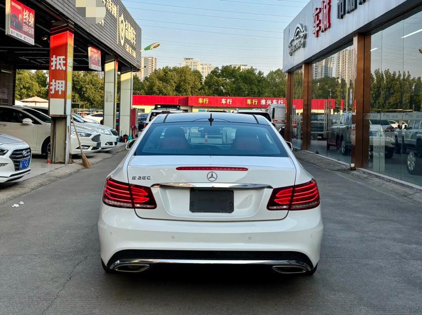 Mercedes-Benz E-Class 2015 thumb 3