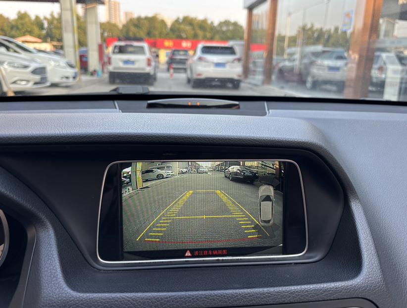 Mercedes-Benz E-Class 2015 thumb 10