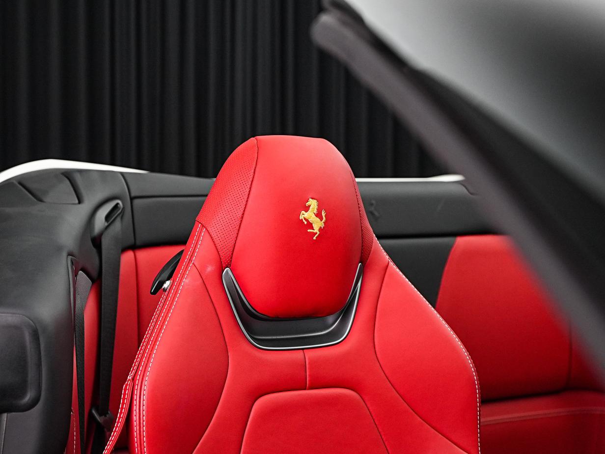 Ferrari Portofino 2019 thumb 11