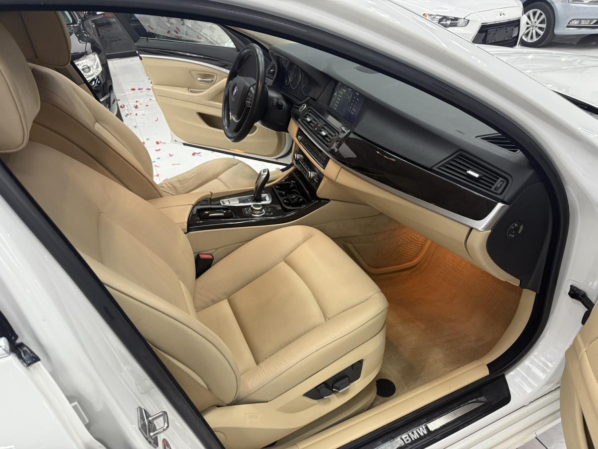 BMW 5 серии 2012 thumb 6