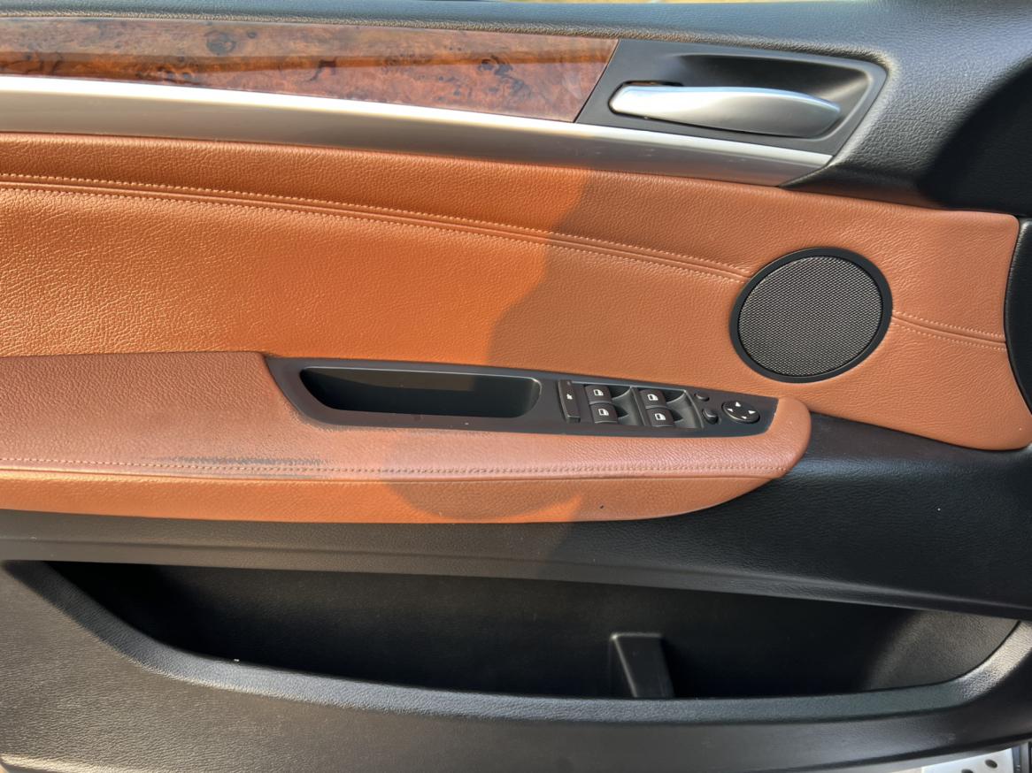 BMW X5 2013 thumb 10