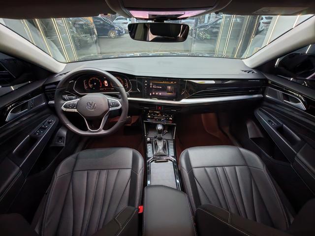 Volkswagen Passat 2025 thumb 6