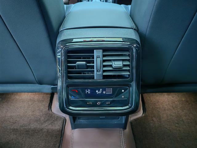 Volkswagen Passat 2025 thumb 10