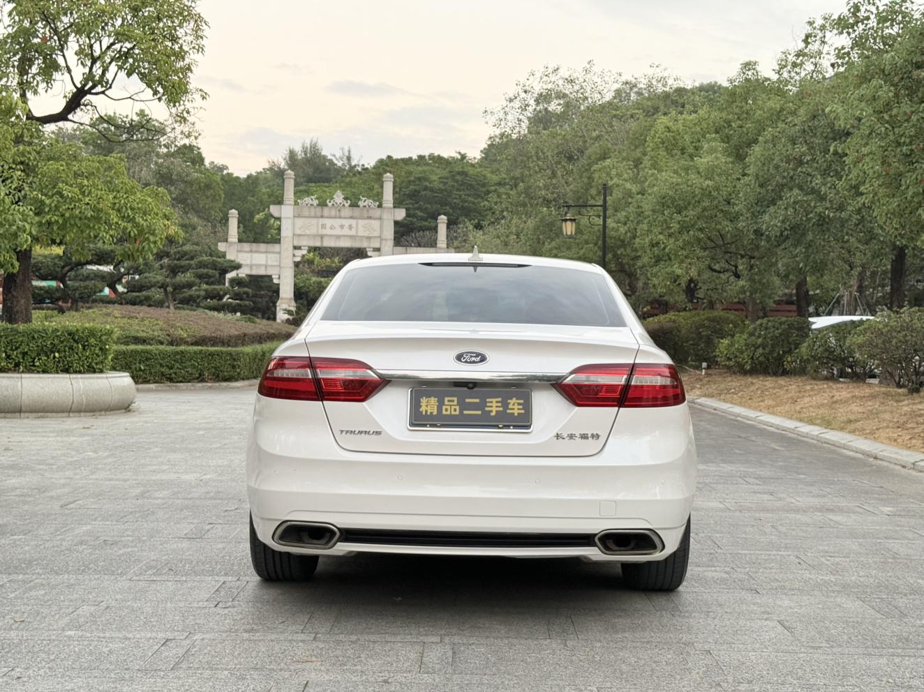 Ford Taurus 2018 thumb 4