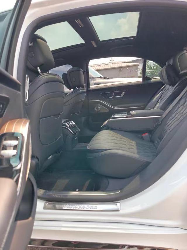 Mercedes-Benz S-Class 2025 thumb 4