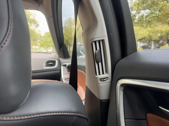 Volvo S60 2019 thumb 7