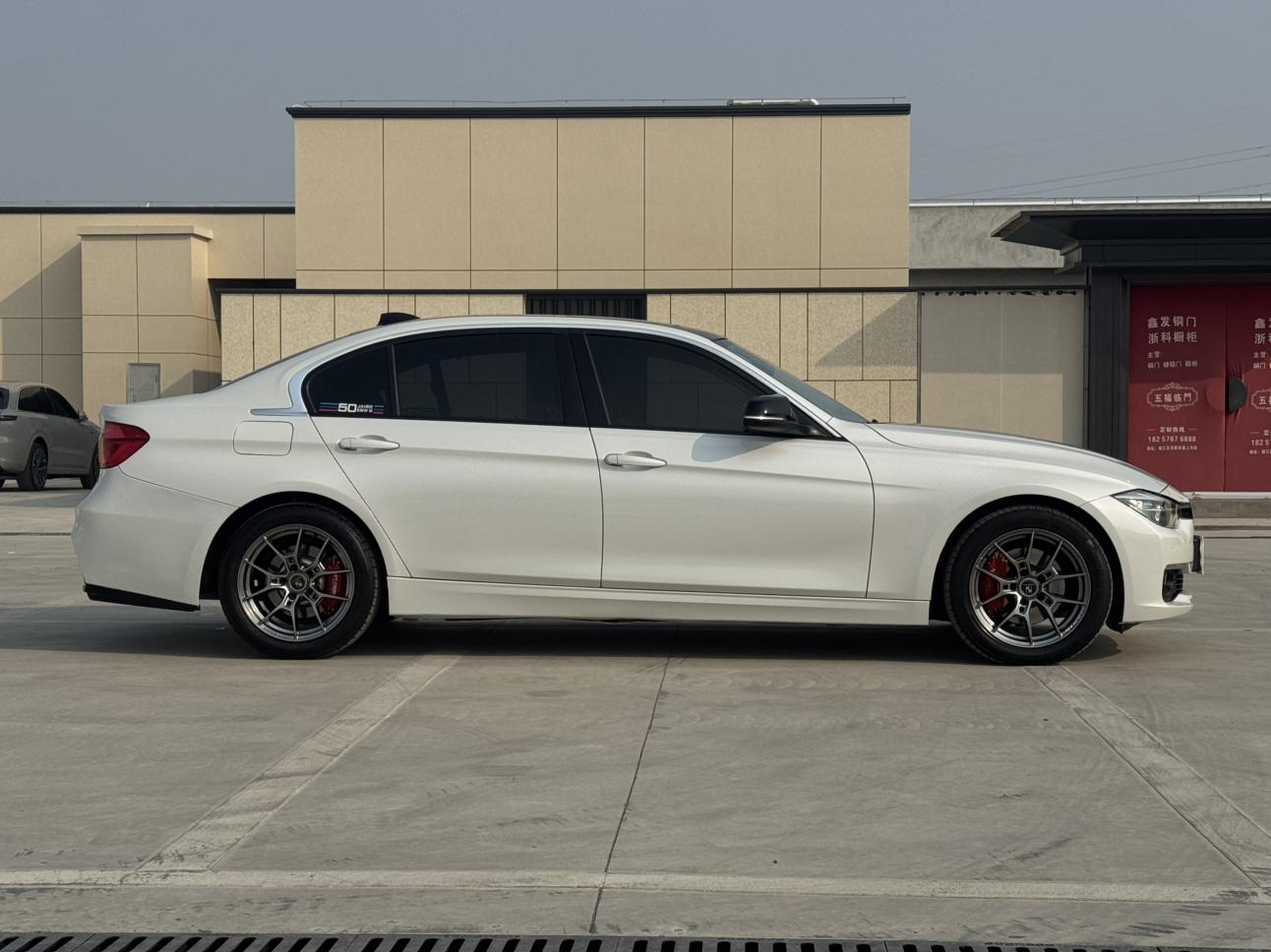 BMW 3 серии 2017 thumb 4