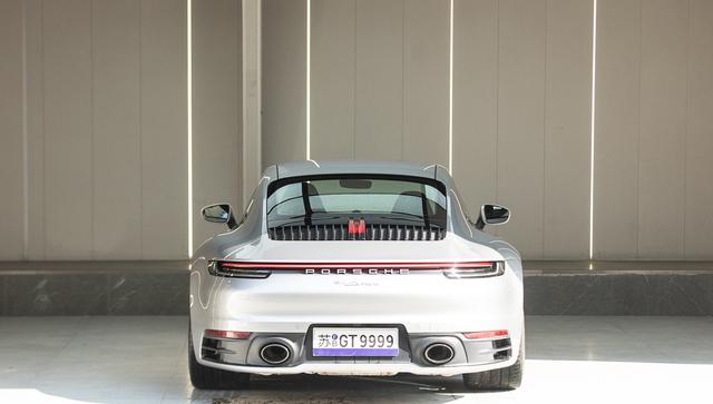 Porsche 911 2022 thumb 6