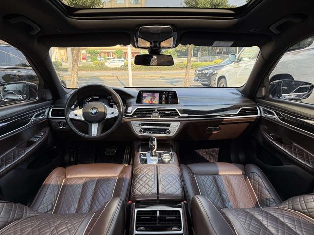 BMW 7 серии 2021 thumb 4