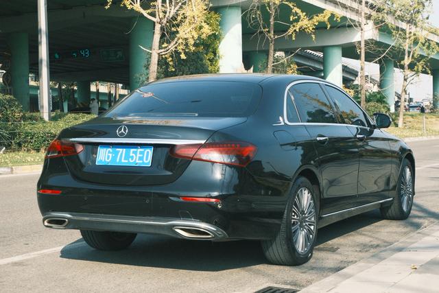 Mercedes-Benz E-Class 2021 thumb 8