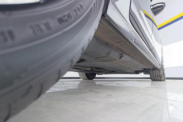 Volkswagen Passat 2023 thumb 4