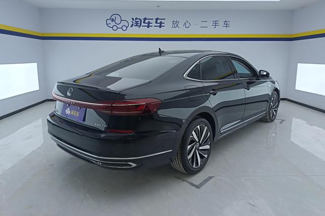 Volkswagen Passat 2023 thumb 6