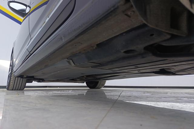 Volkswagen Passat 2023 thumb 9