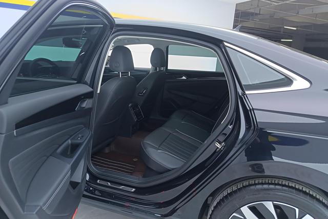 Volkswagen Passat 2023 thumb 10
