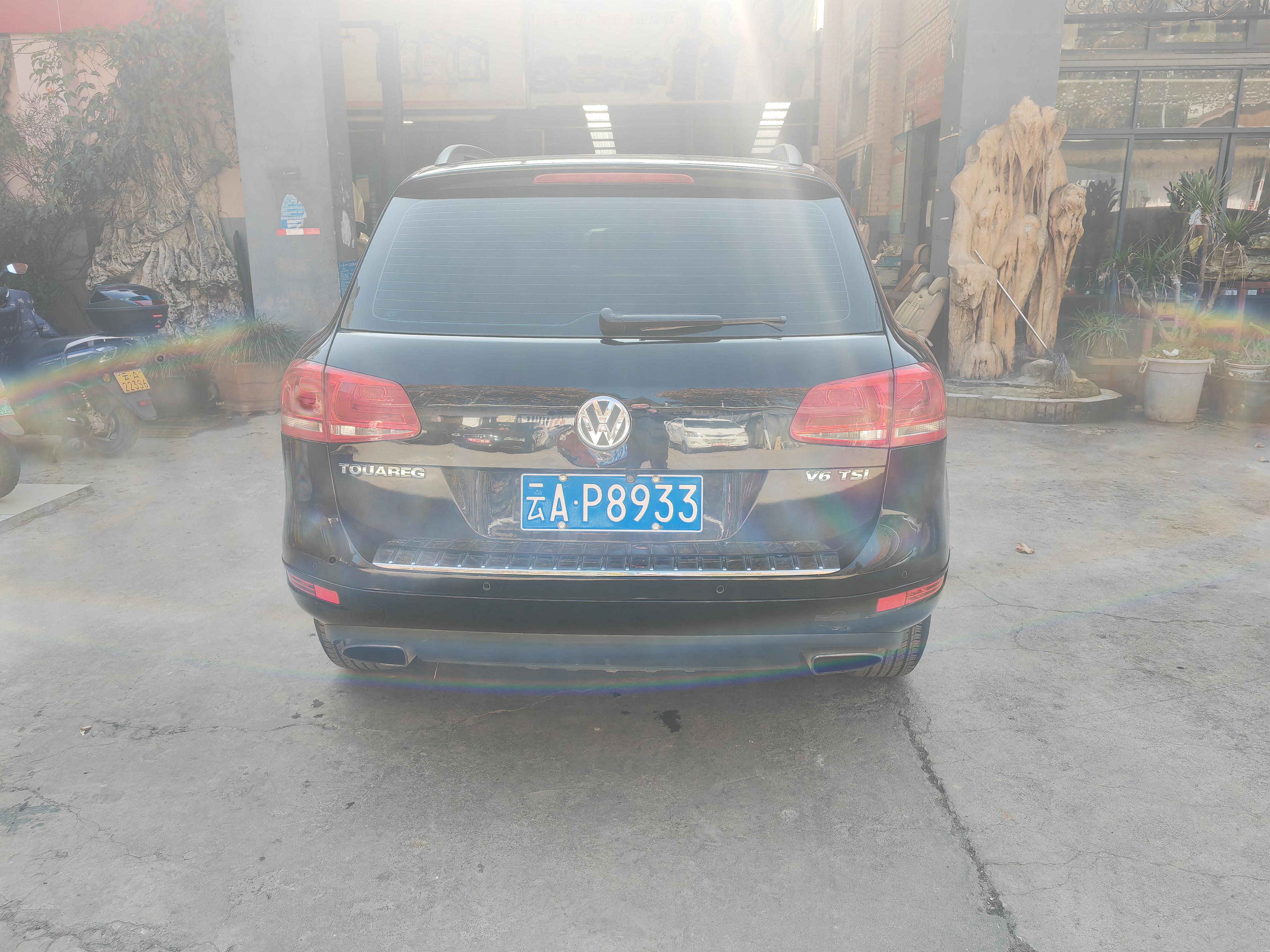 Volkswagen Touareg 2012 thumb 3