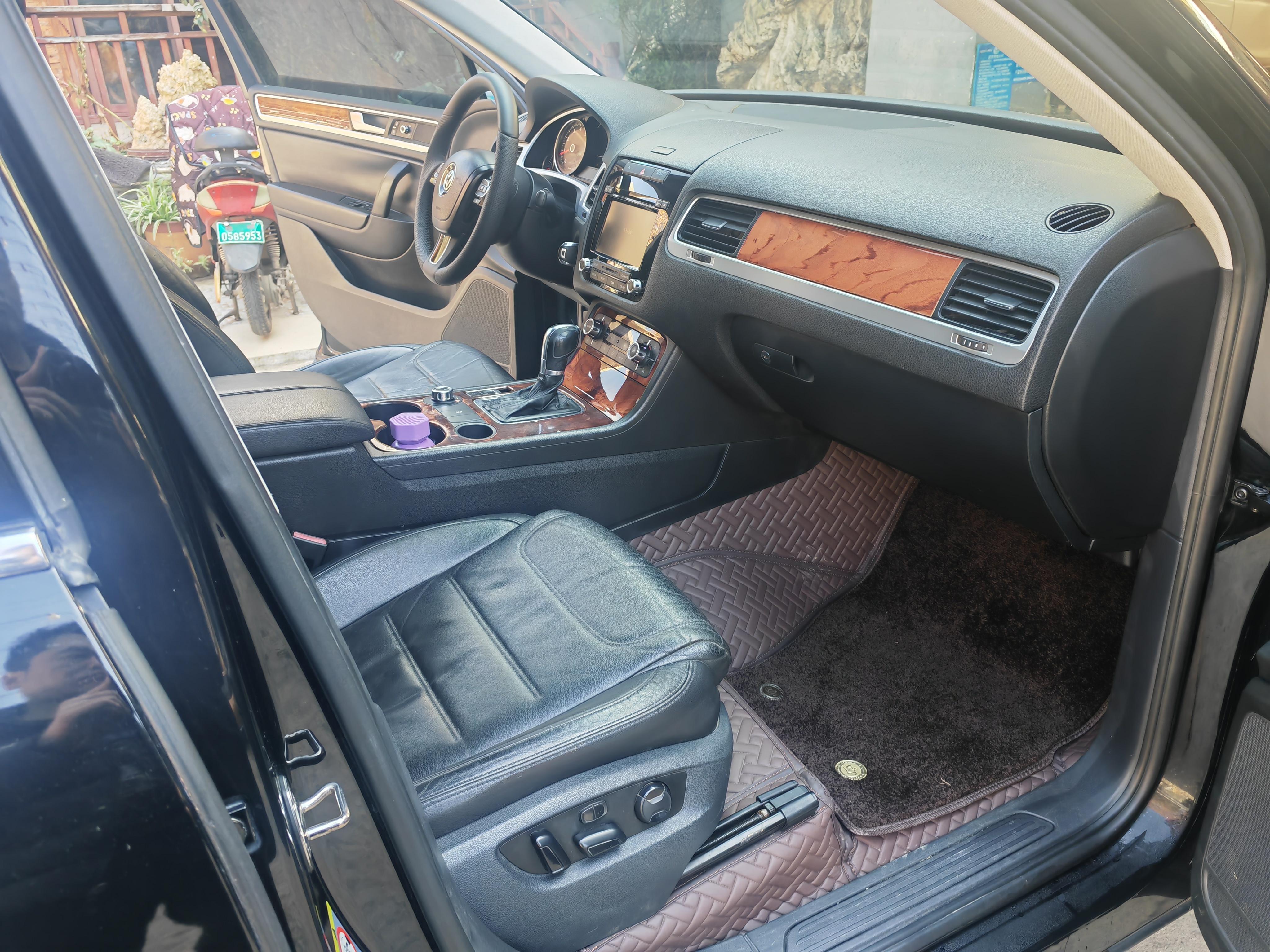 Volkswagen Touareg 2012 thumb 10