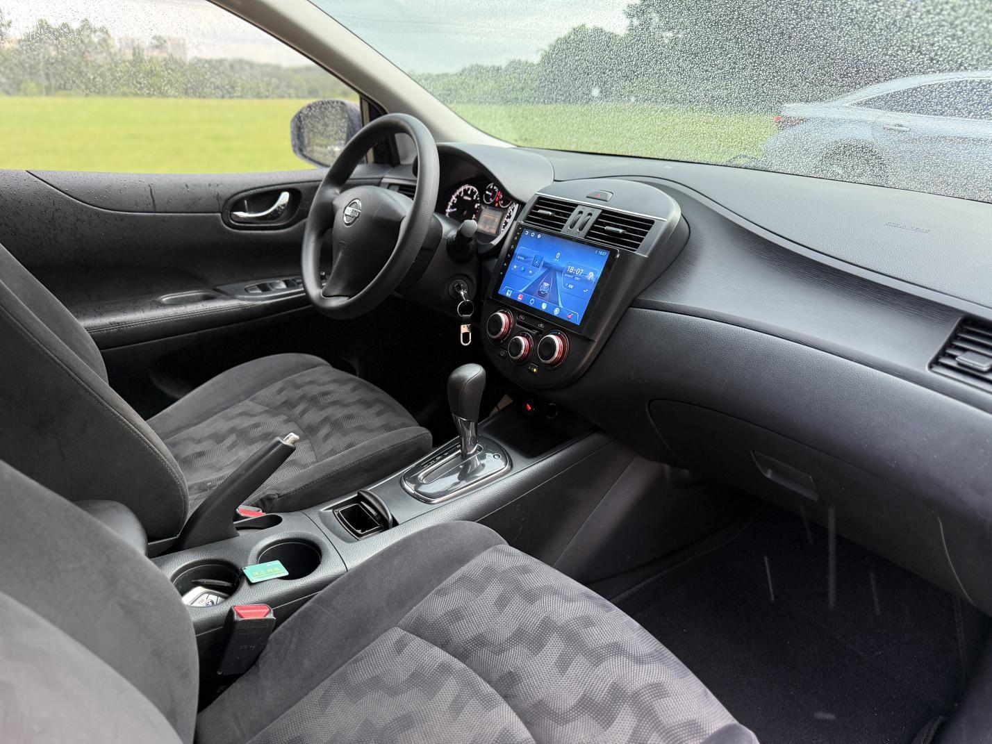 Nissan Tiida 2013 thumb 8