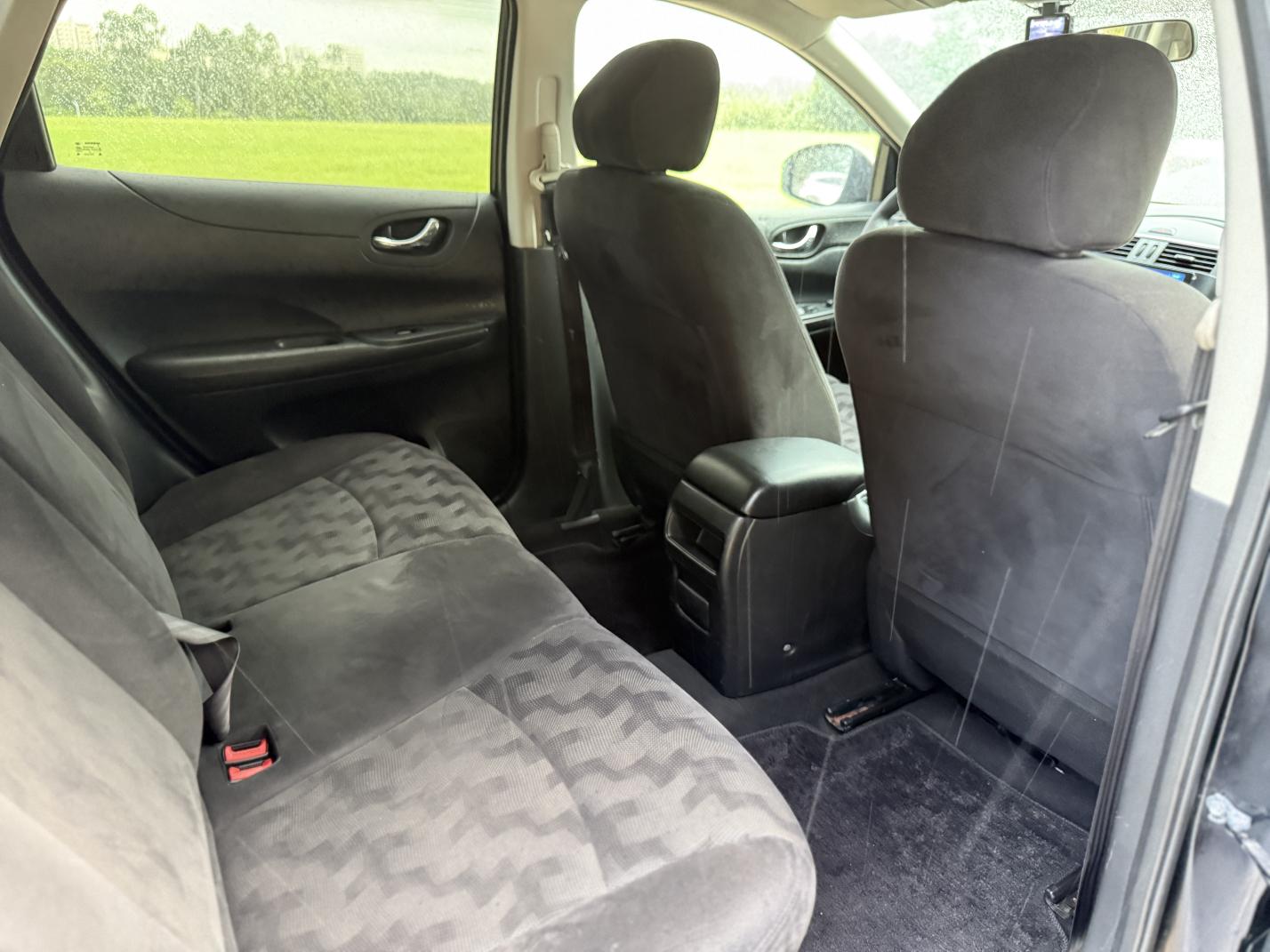 Nissan Tiida 2013 thumb 10