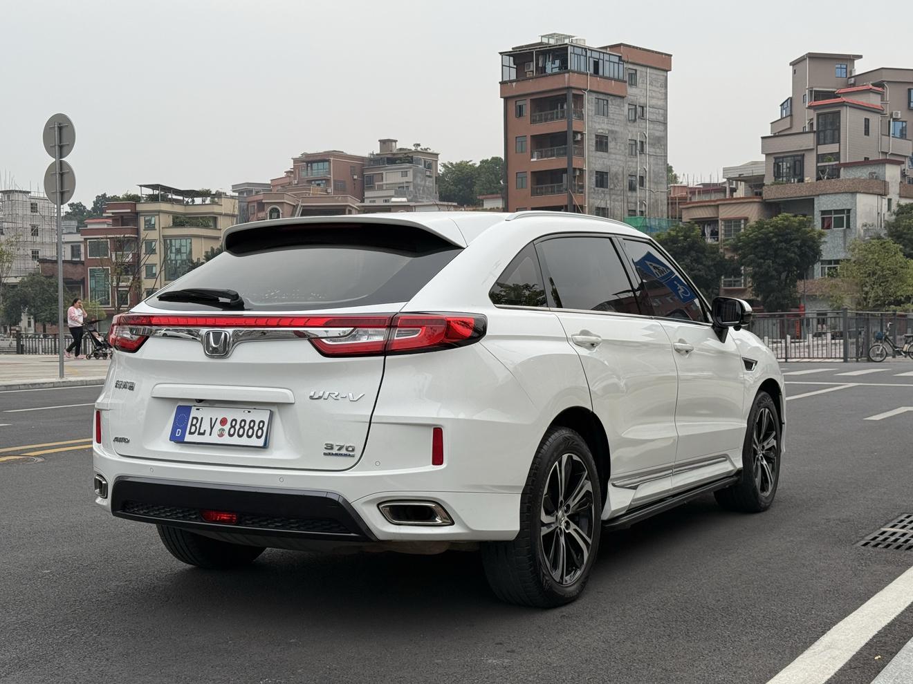 Honda UR-V 2018 thumb 5