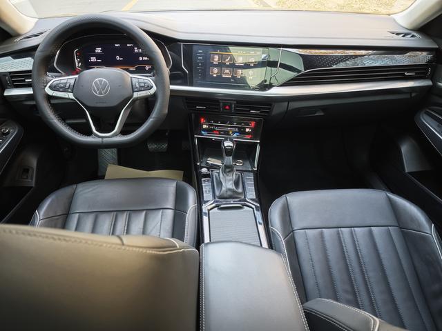 Volkswagen Passat 2022 thumb 3