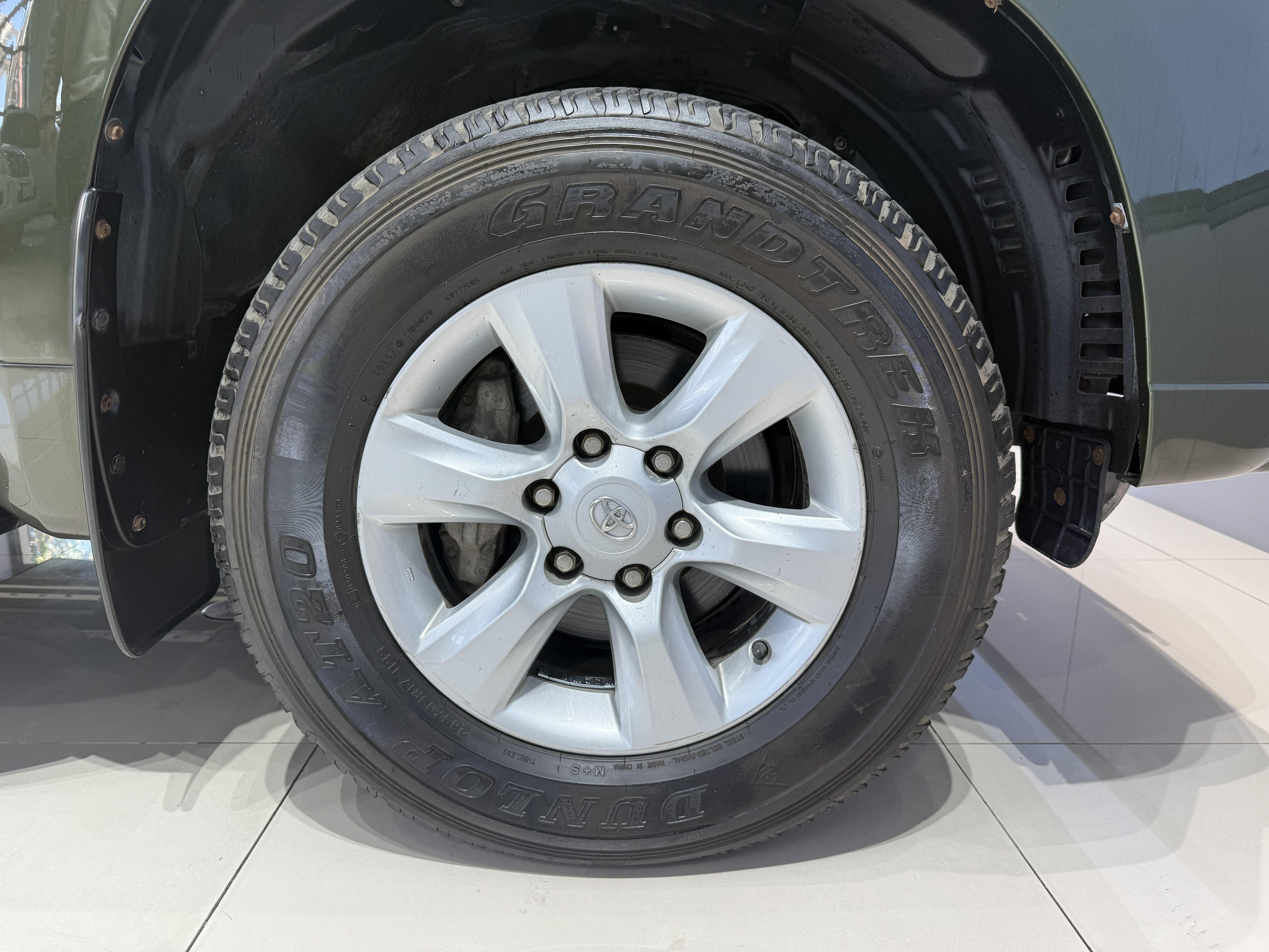 Toyota Land Cruiser Prado 2013 thumb 7