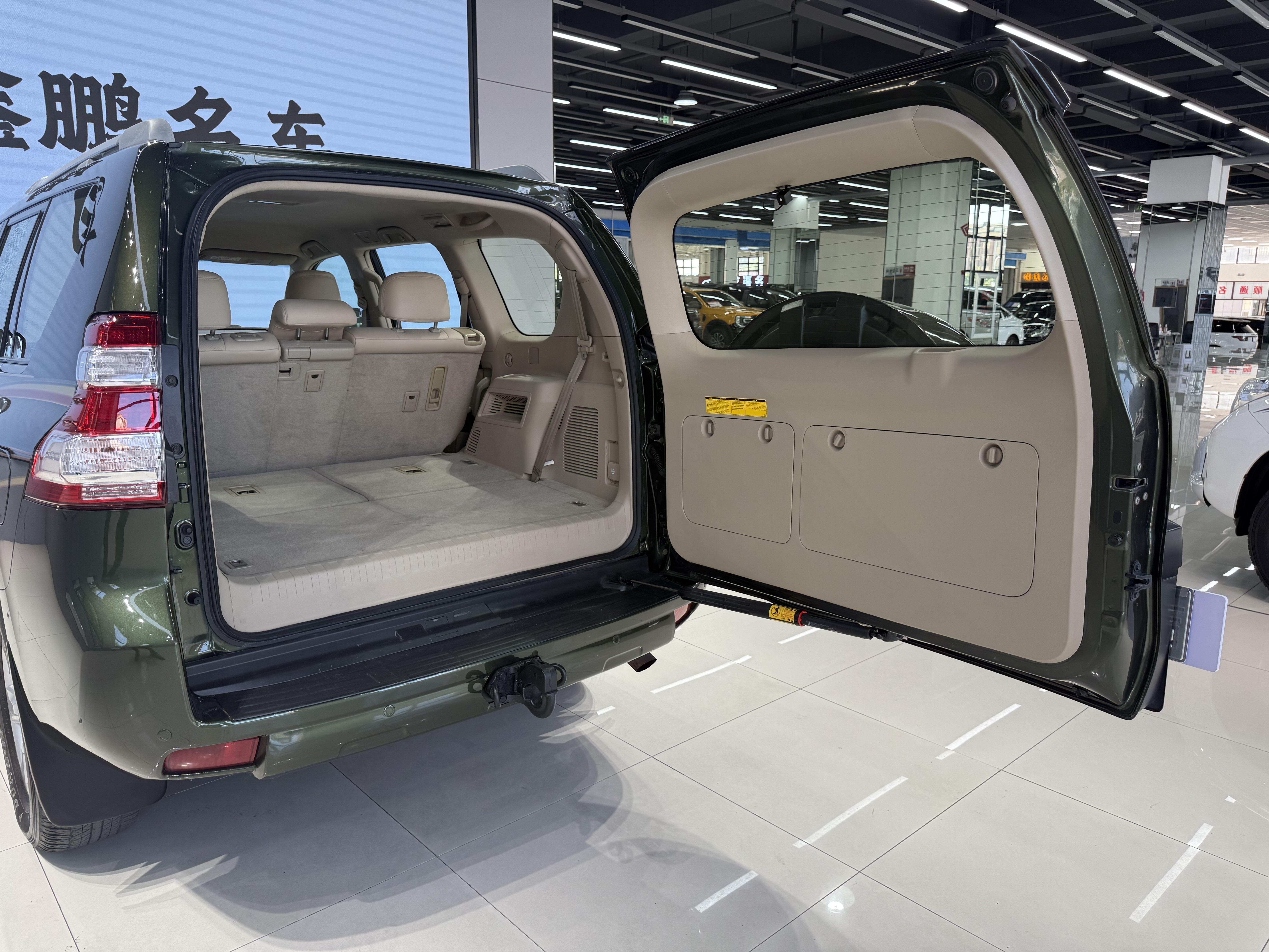 Toyota Land Cruiser Prado 2013 thumb 12