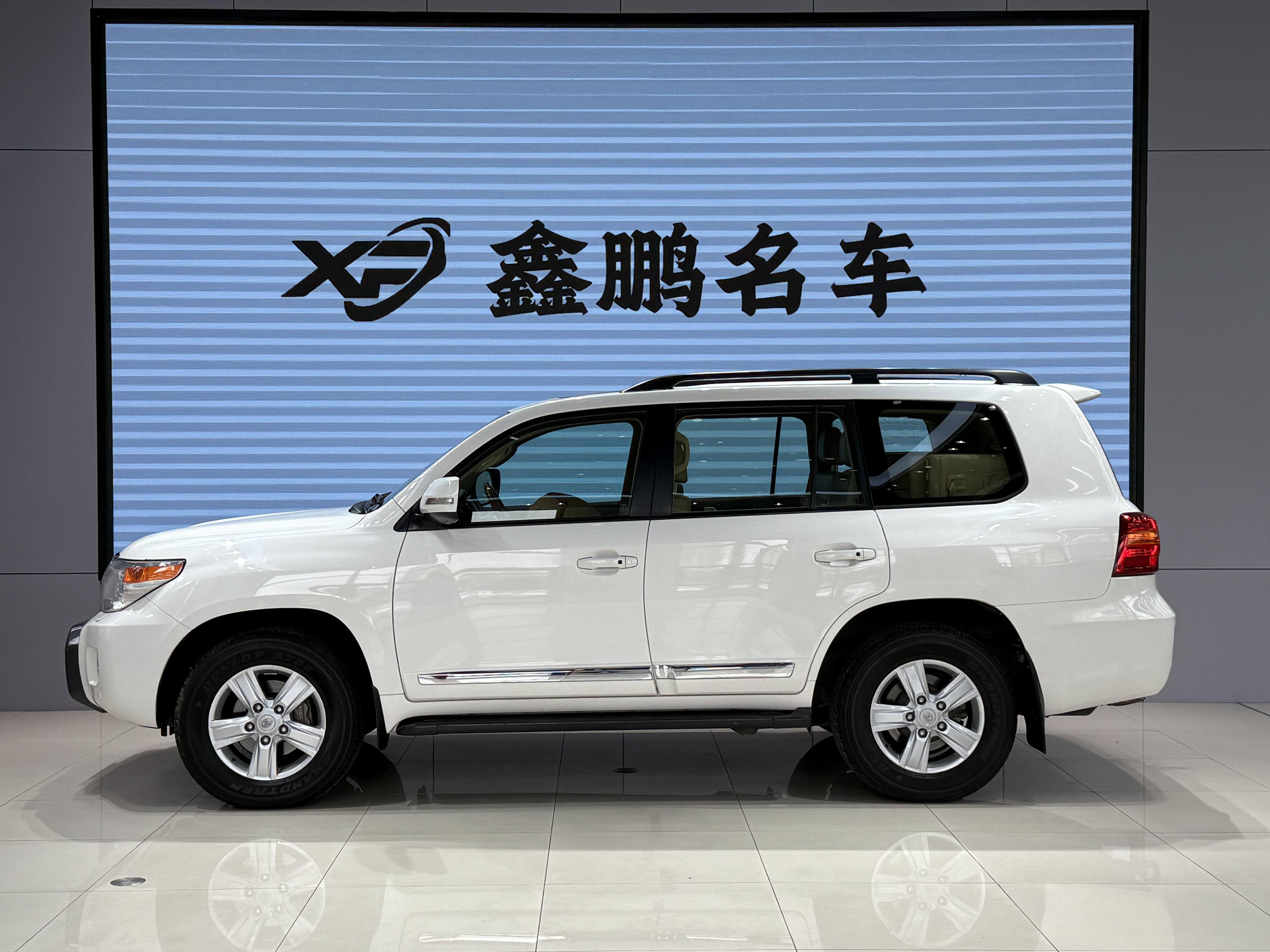 Toyota Land Cruiser 2018 thumb 2