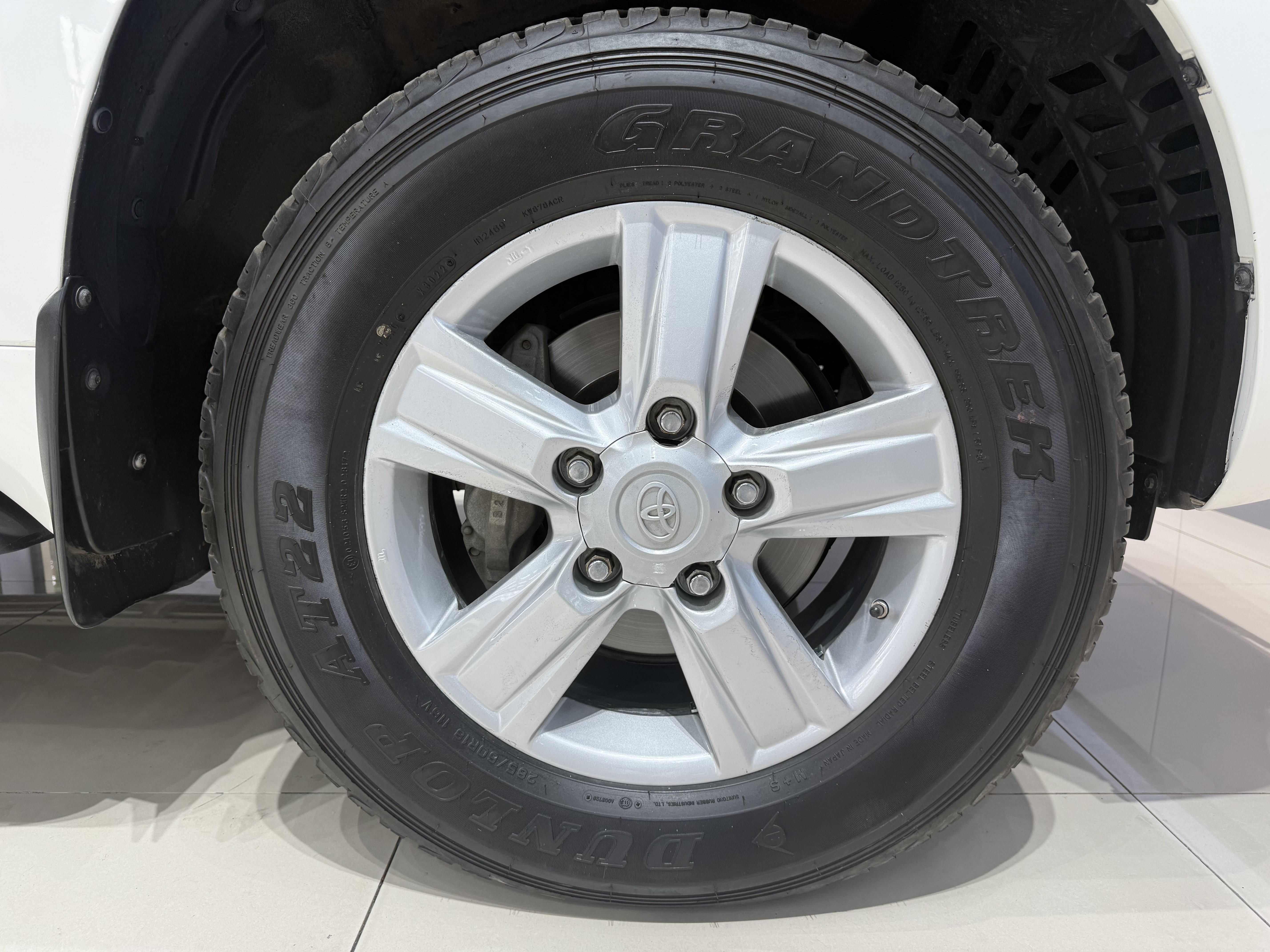 Toyota Land Cruiser 2018 thumb 7