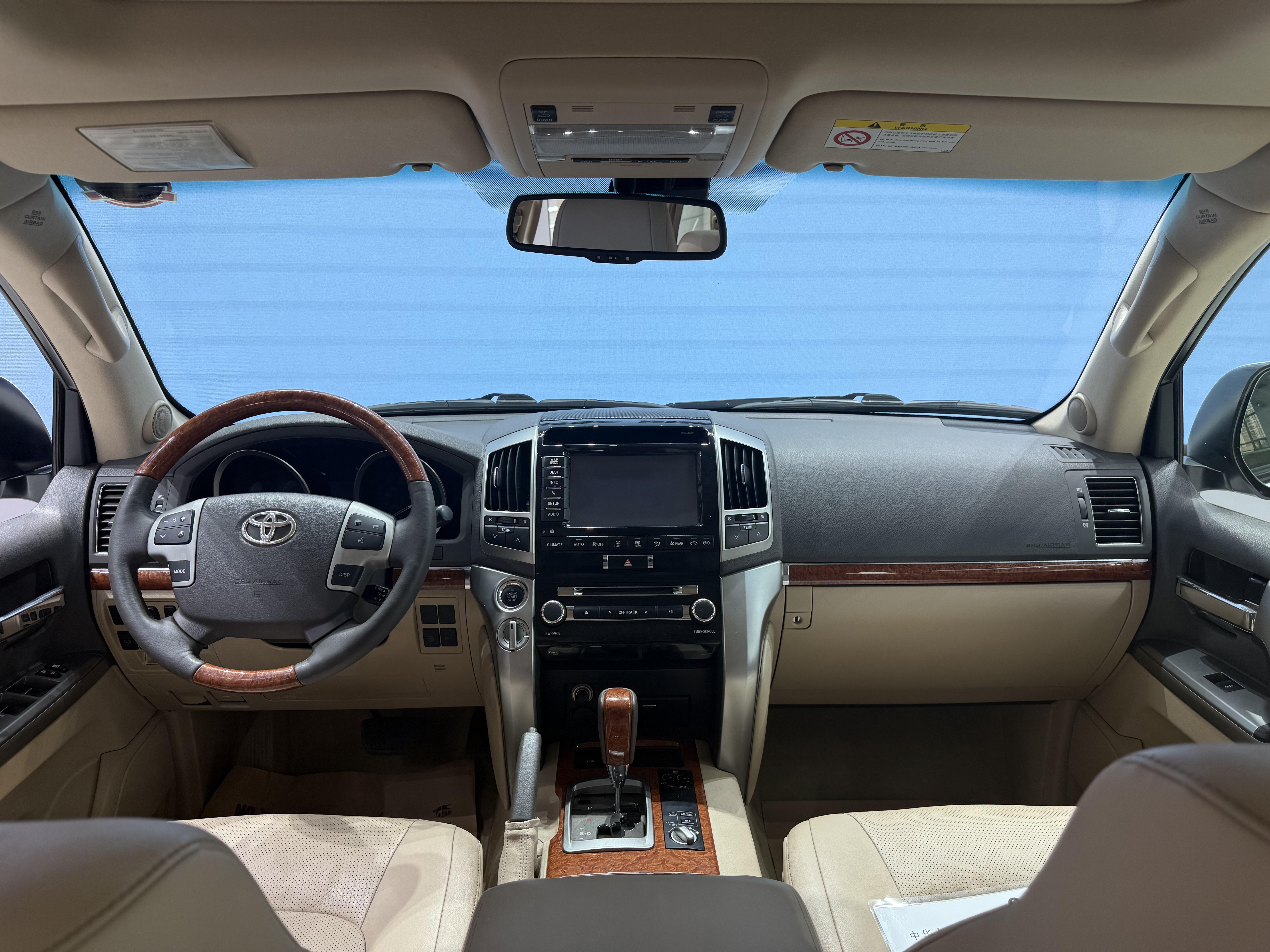 Toyota Land Cruiser 2018 thumb 11