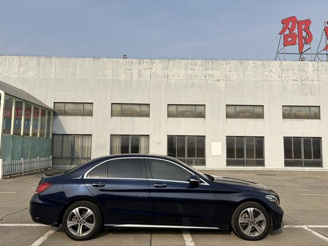 Mercedes-Benz C-Class 2020 thumb 4