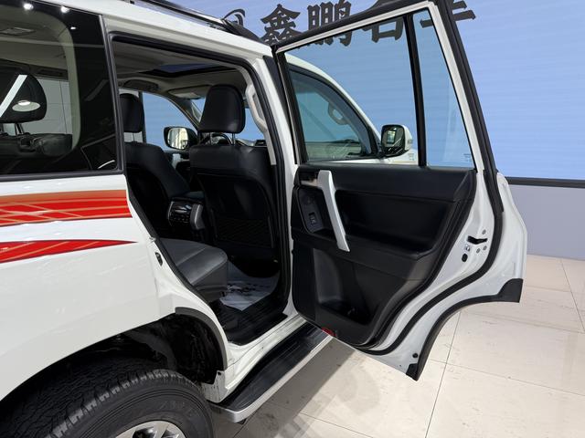 Toyota Land Cruiser Prado 2019 thumb 8
