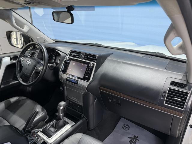 Toyota Land Cruiser Prado 2019 thumb 11