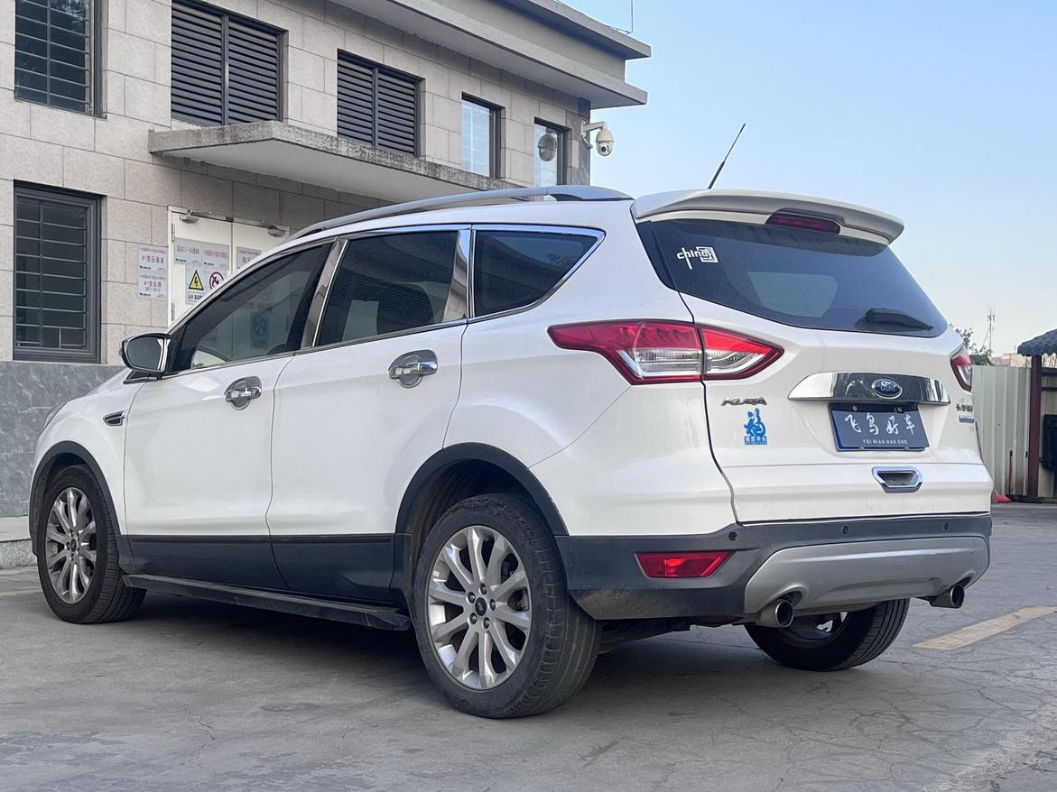 Ford Kuga 2016 thumb 2