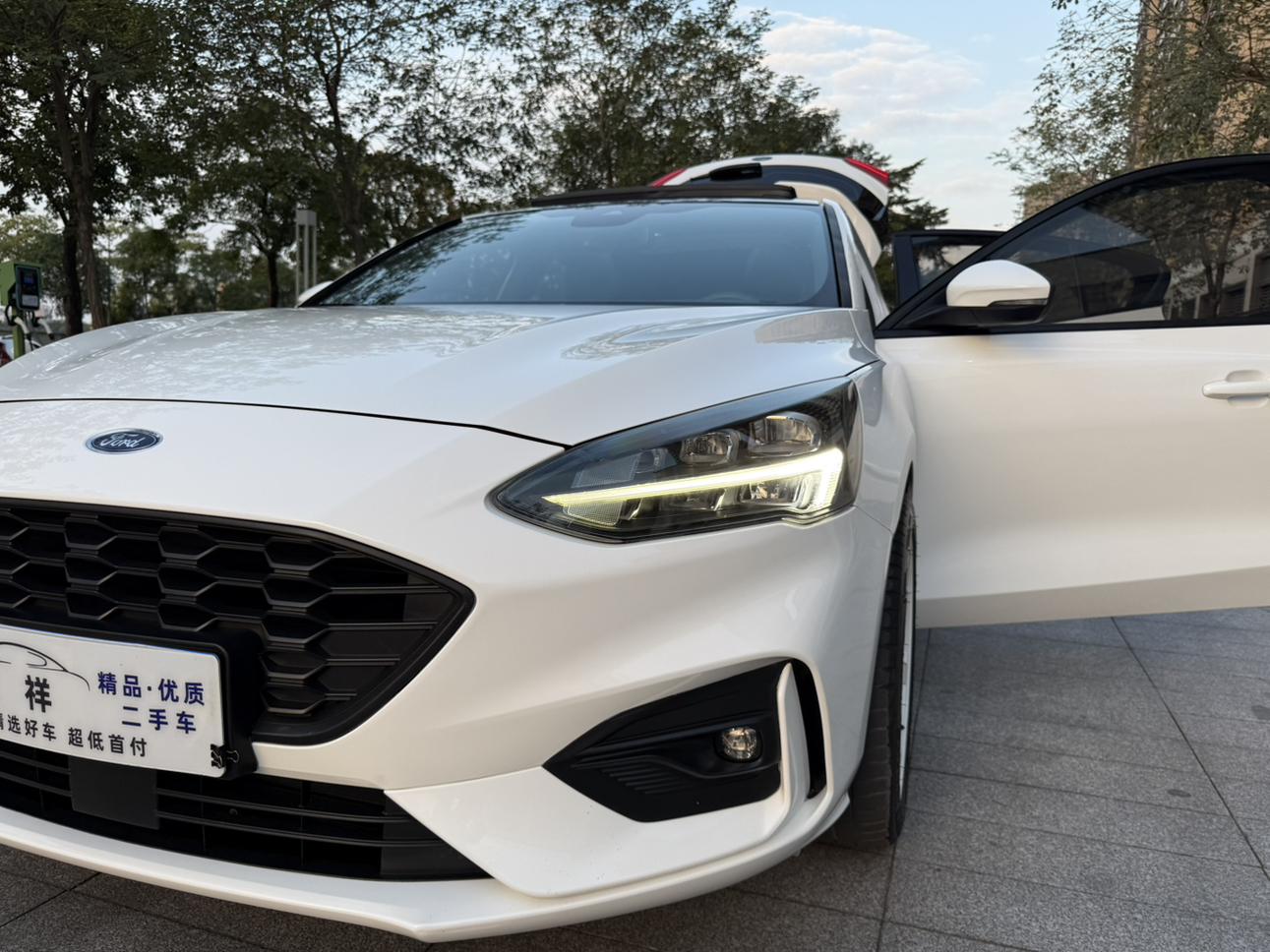Ford Focus ST 2021 thumb 10