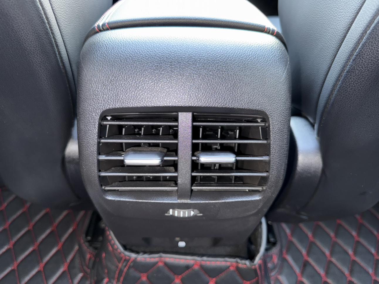Ford Focus ST 2021 thumb 12
