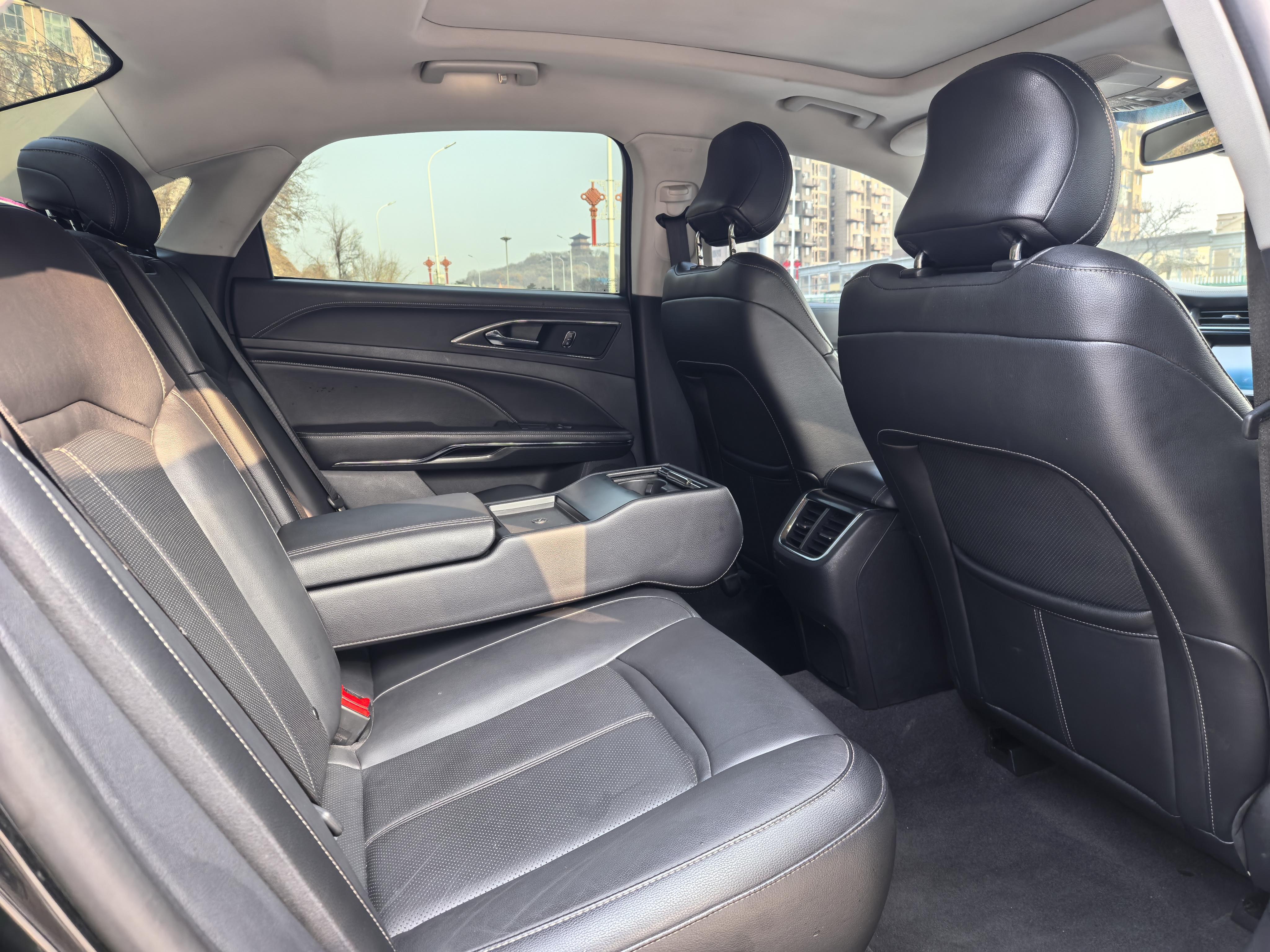 Ford Taurus 2016 thumb 9