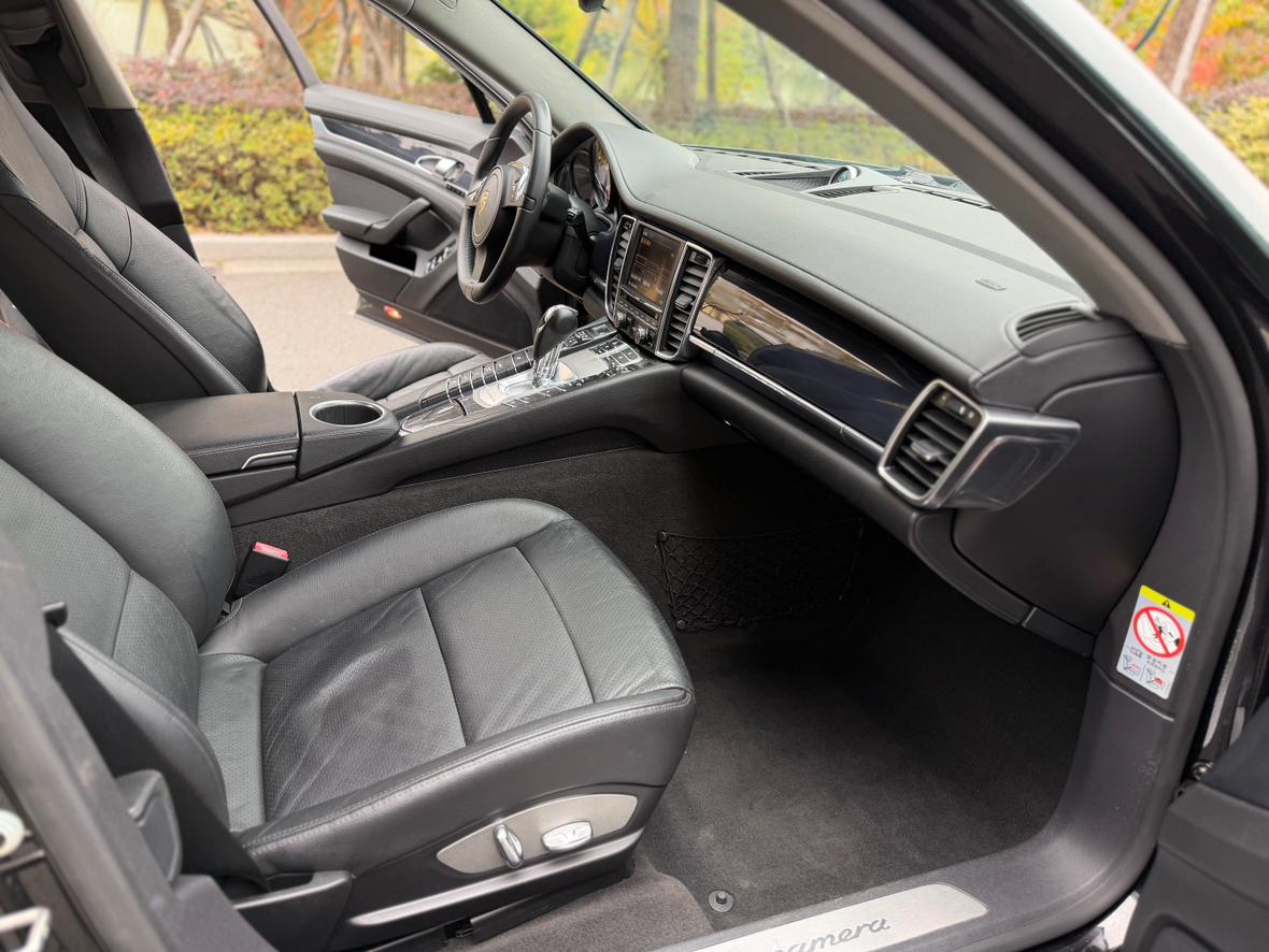 Porsche Panamera 2012 thumb 7