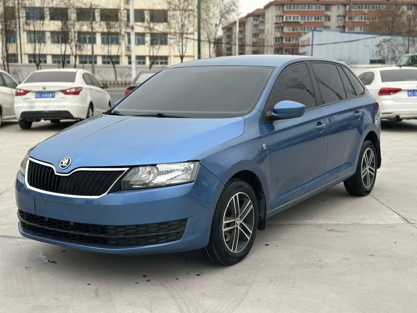 Skoda Scala 2017 thumb 8