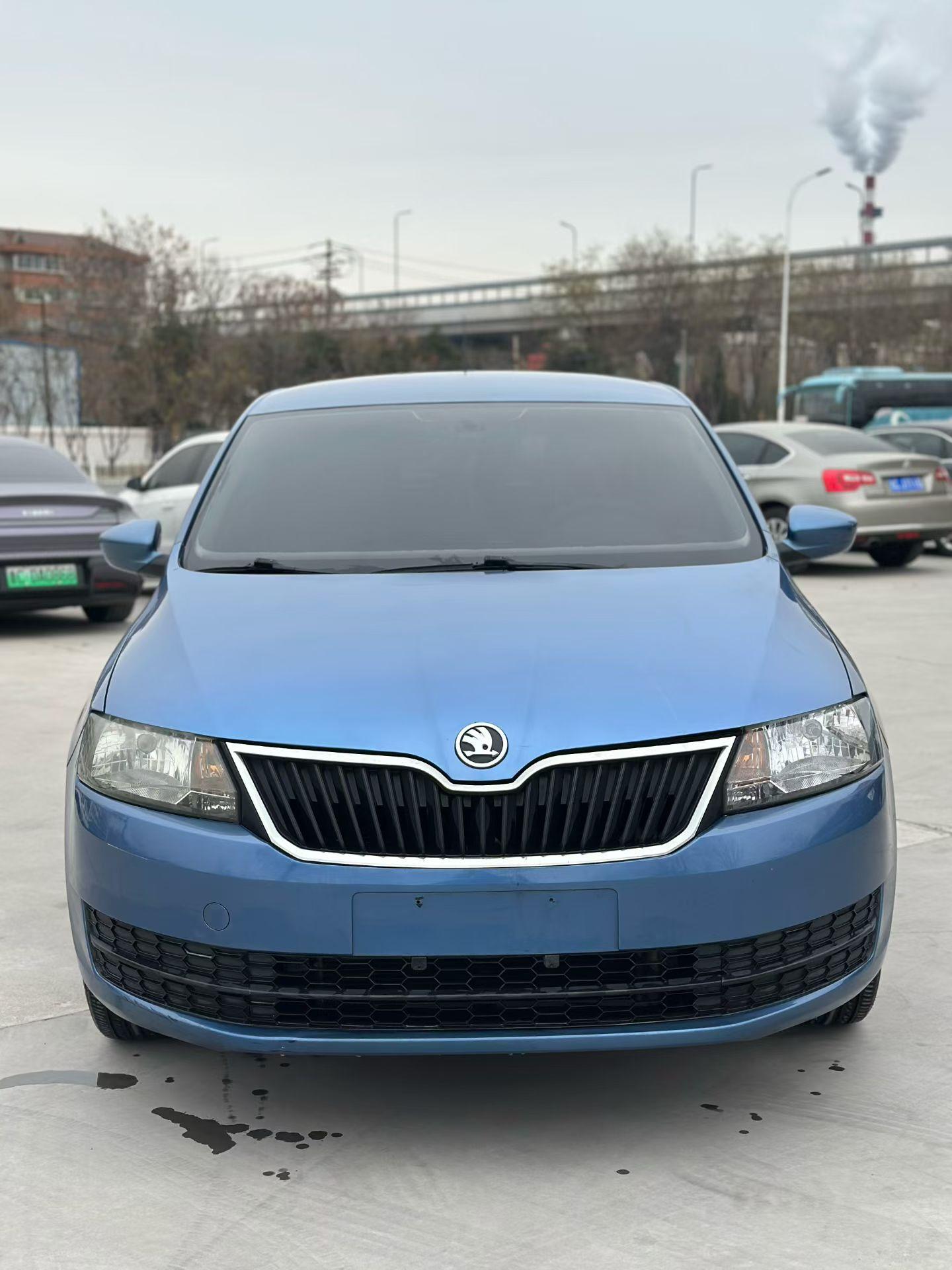 Skoda Scala 2017 thumb 9