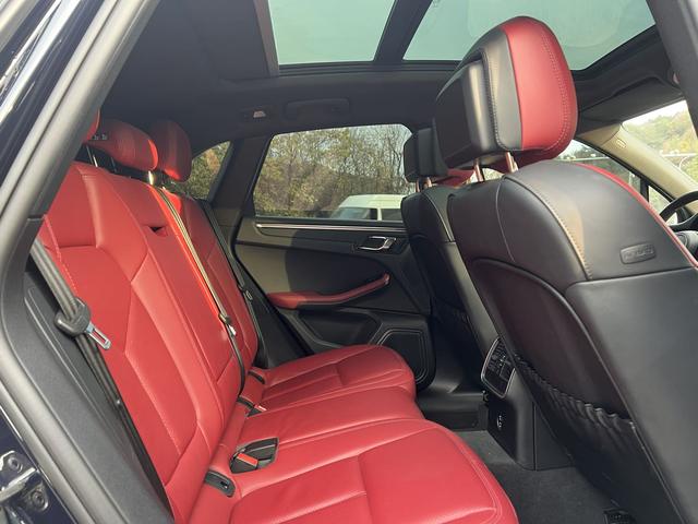 Porsche Macan 2023 thumb 6