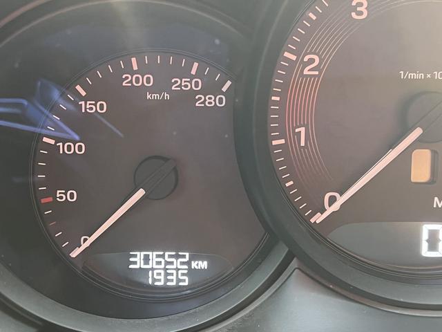 Porsche Macan 2023 thumb 10